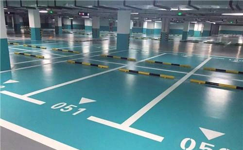 霍城霍城环氧地坪中涂：构筑坚固地面的关键环节